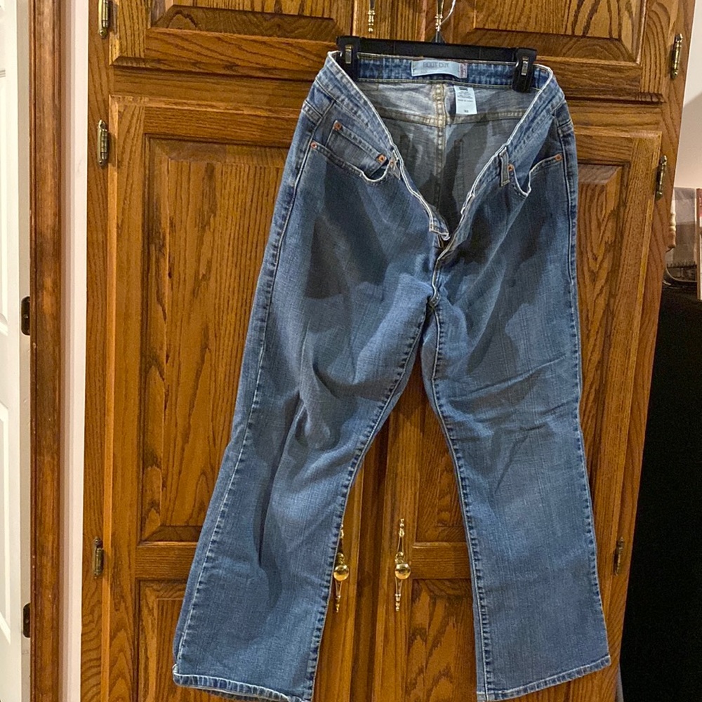 Womens Levi jeans like new size 16 short